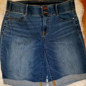 Bermuda Jean shorts (tummy control)